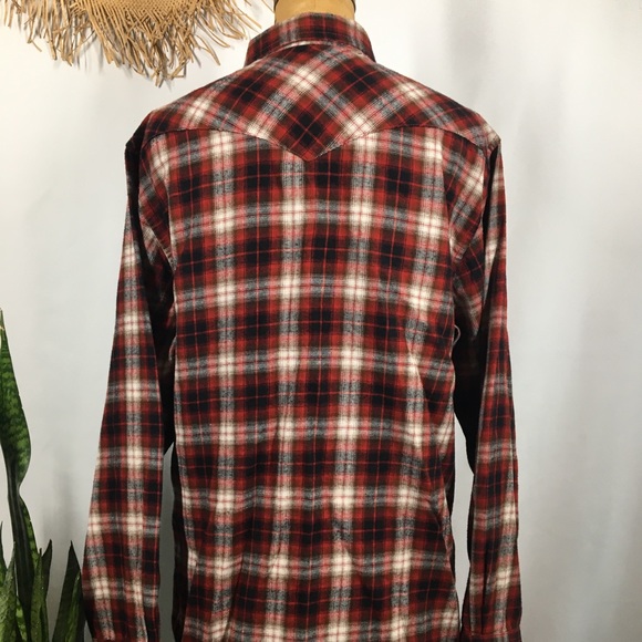 Men’s red plaid button up. - Picture 3 of 3